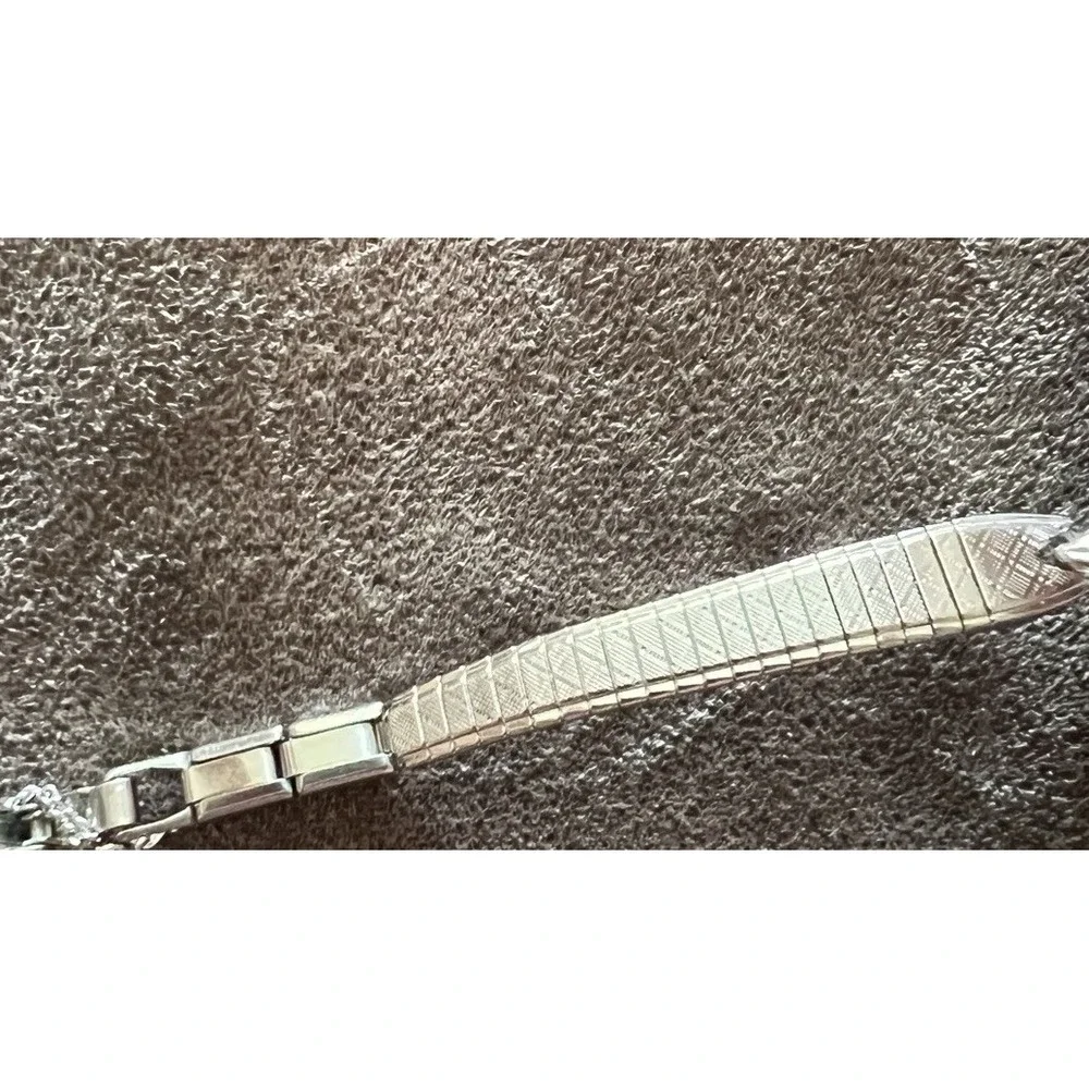 Vintage Ladies Benrus 17 Jewel Silver Tone Cocktail Mechanical Wind Watch - Picture 7 of 9